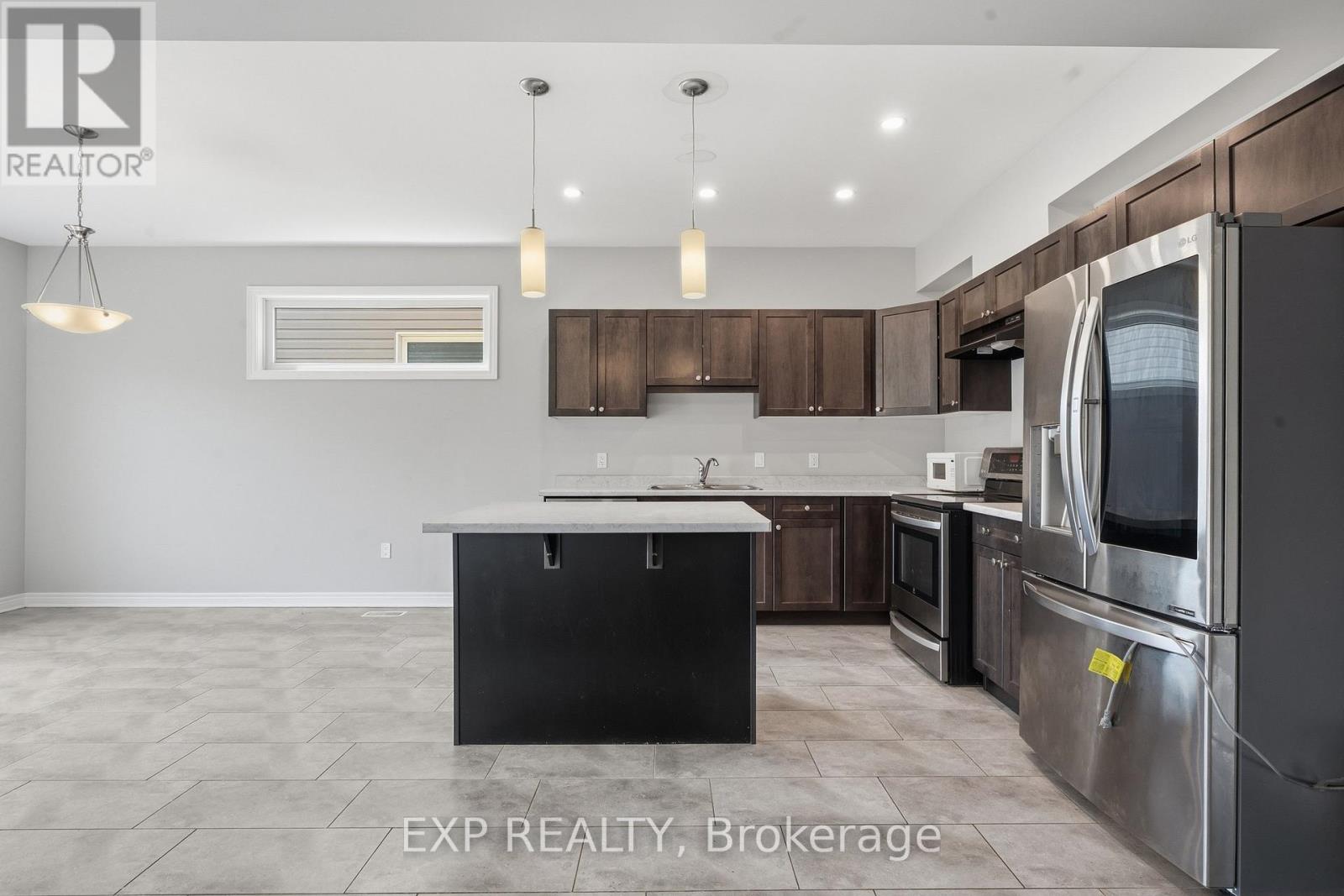 15 Bowman Crescent, Thorold, Ontario  L2V 0G3 - Photo 8 - X13193596