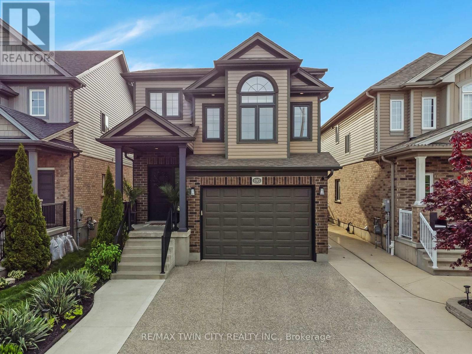 195 HARDCASTLE DRIVE, Cambridge, Ontario