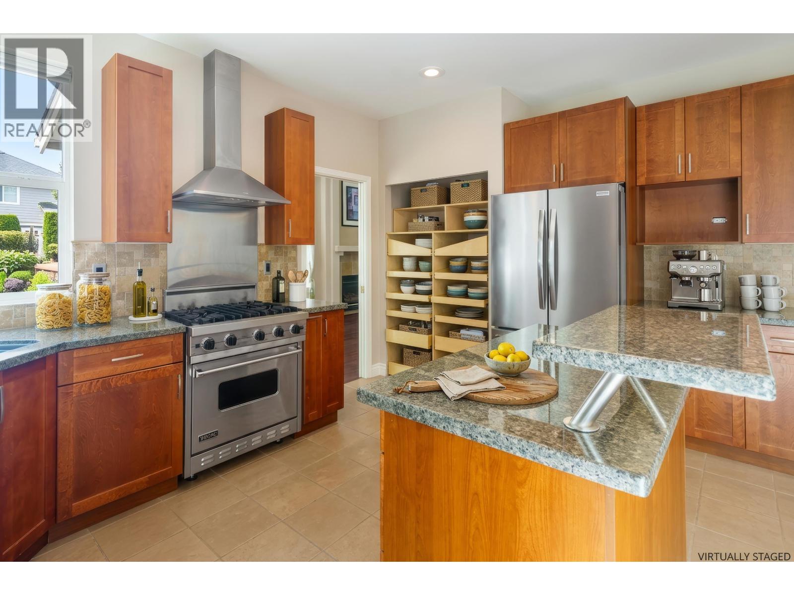 1722 Sugarpine Court, Coquitlam, British Columbia  V3E 3E4 - Photo 5 - R3128580