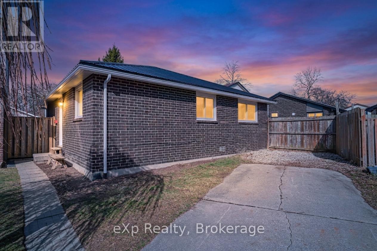 9190 BLENCARN COURT, windsor, Ontario