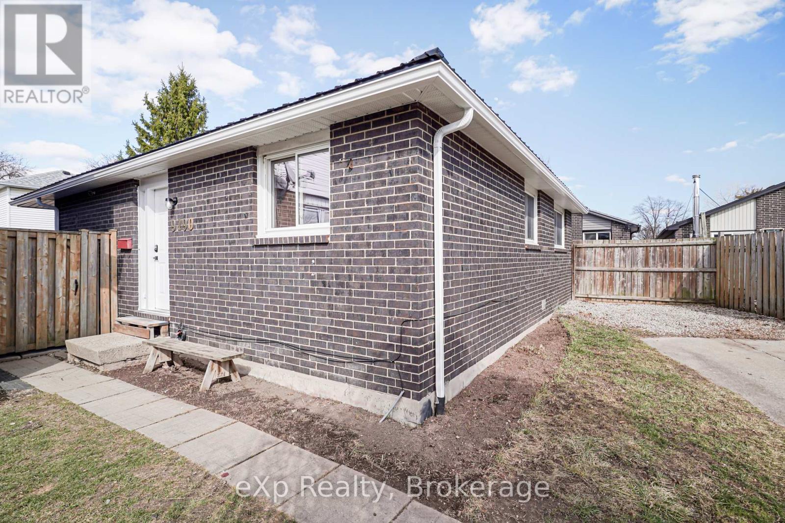 9190 Blencarn Court, Windsor, Ontario  N8S 4L3 - Photo 5 - X13193102
