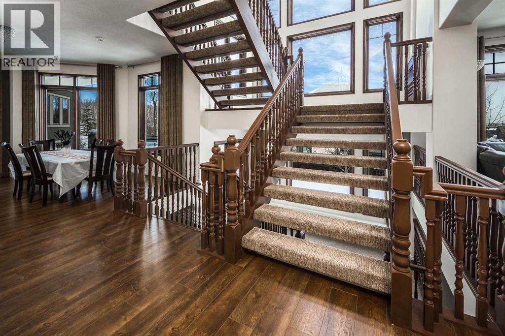 5 Elveden Point SW, Calgary, Alberta  T3H 3X8 - Photo 17 - A2297598