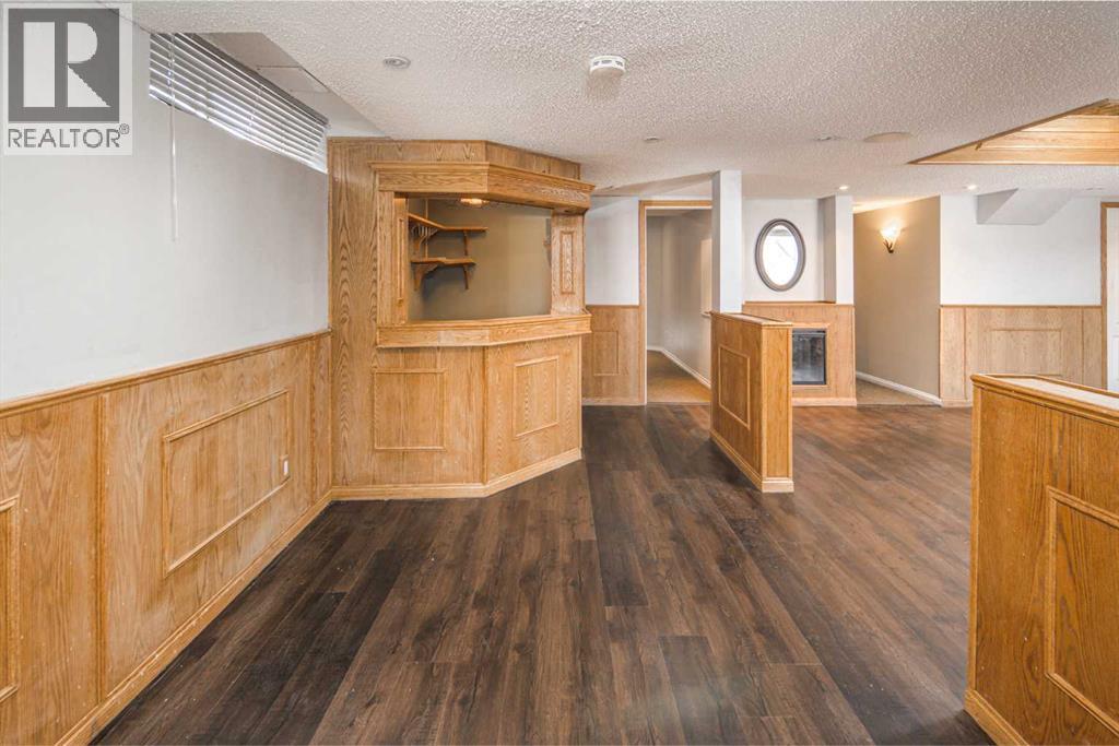 10 Somerset Court SW, Calgary, Alberta  T2Y 3H4 - Photo 34 - A2300388