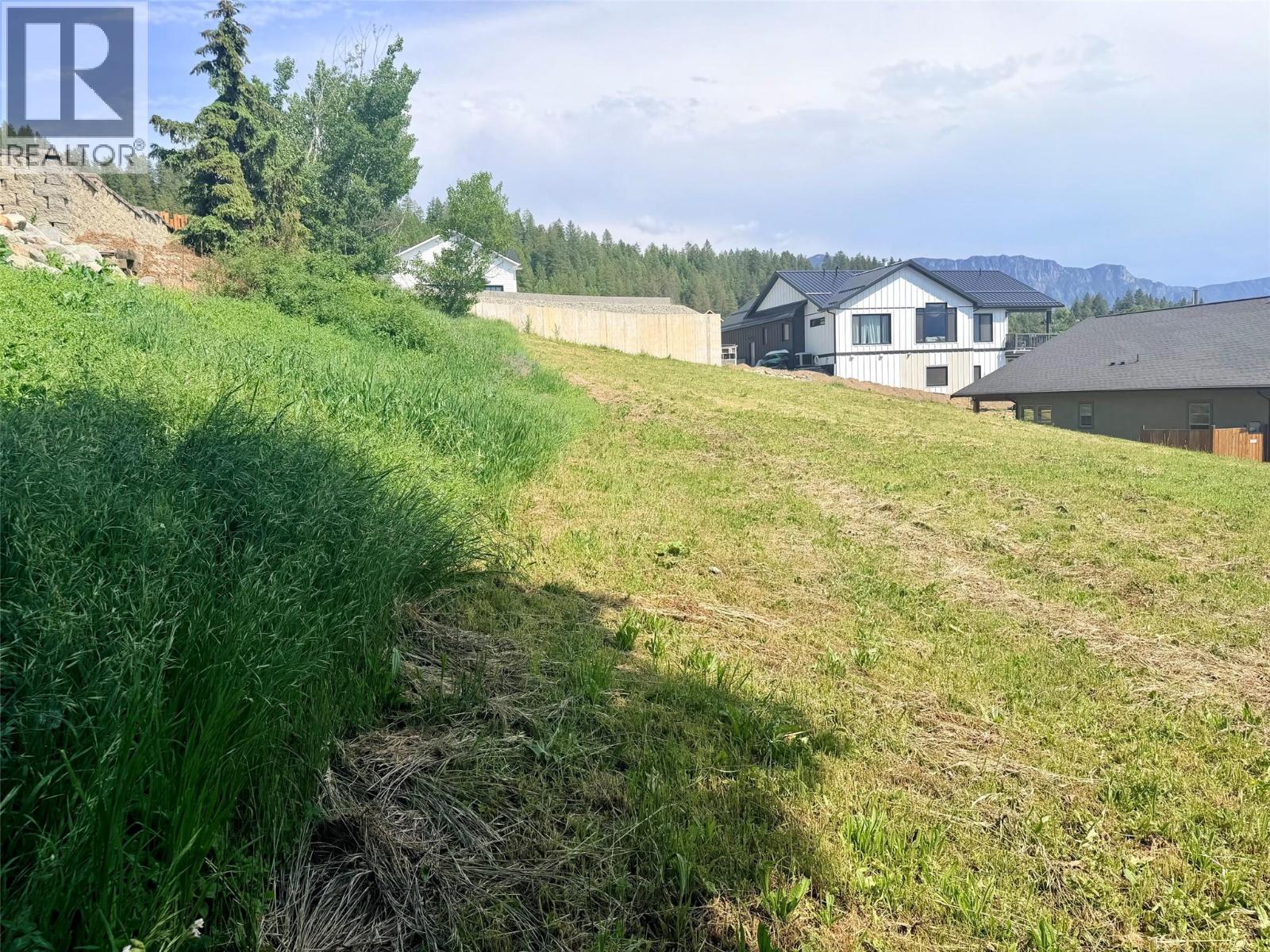 722 Mountain Springs Crescent, Creston, British Columbia  V0B 1G5 - Photo 4 - 10389022