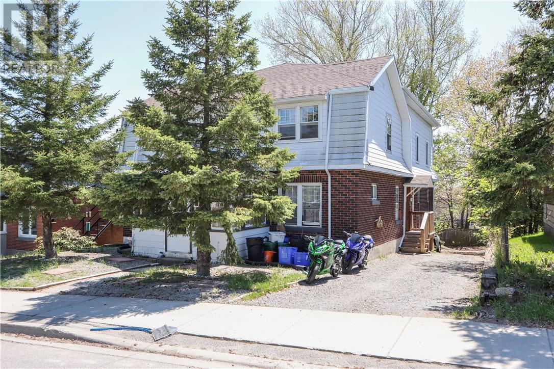 257 Oak Street, Sudbury, Ontario  P3C 1N1 - Photo 1 - 2128100