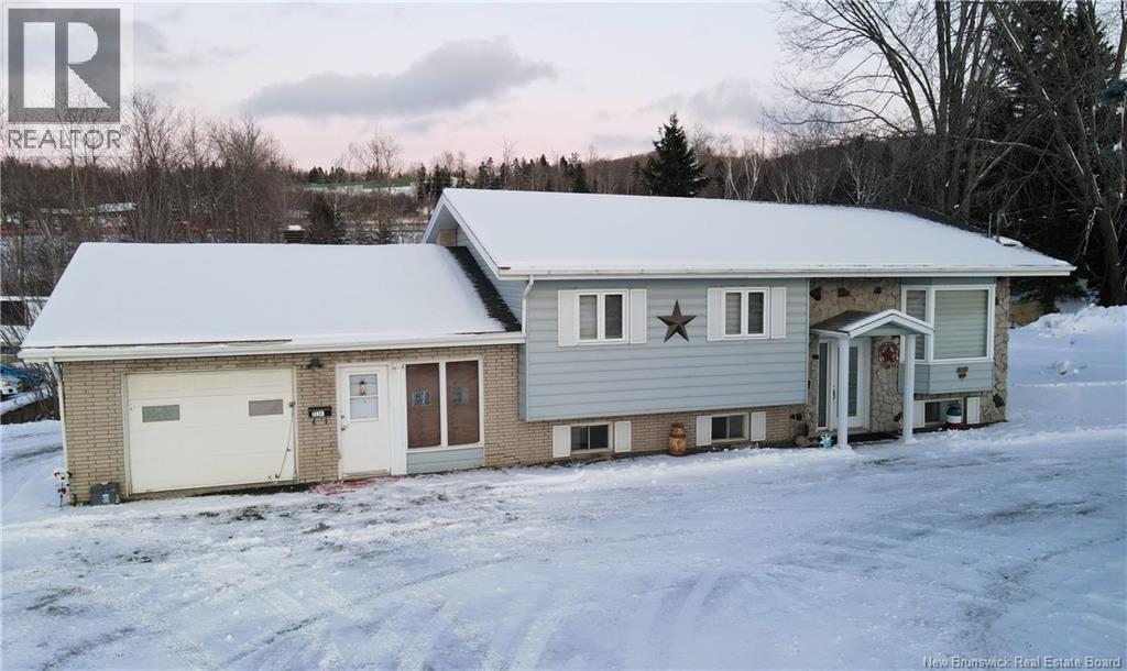 711 Victoria Street, Edmundston, New Brunswick  E3V 3S9 - Photo 2 - NB130933