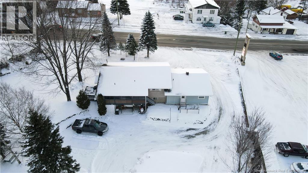 711 Victoria Street, Edmundston, New Brunswick  E3V 3S9 - Photo 11 - NB130994