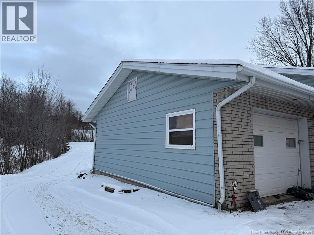 711 Victoria Street, Edmundston, New Brunswick  E3V 3S9 - Photo 16 - NB130994