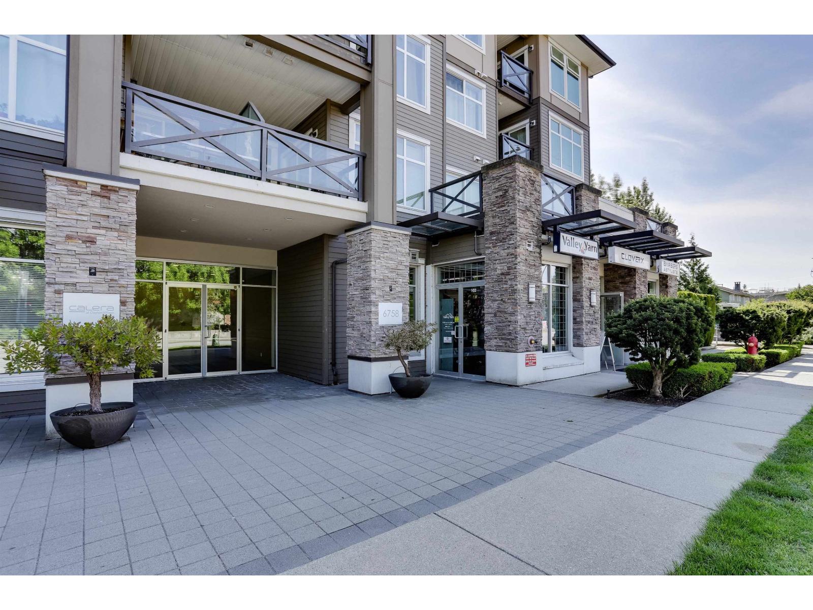 457 6758 188 Street, Surrey, British Columbia  V4N 6K2 - Photo 1 - R3113524