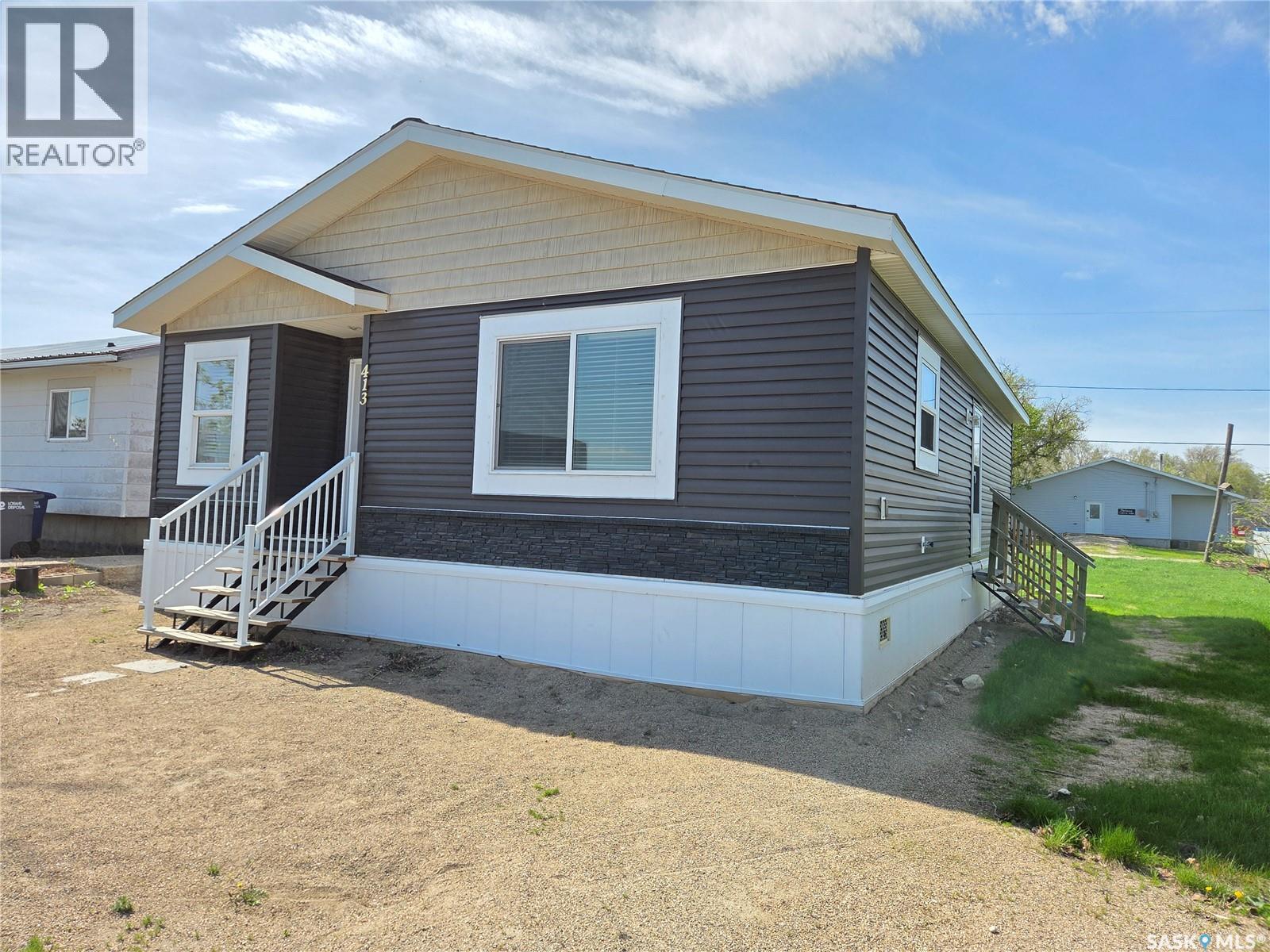 413 Railway Street, Kipling, Saskatchewan  S0G 2S0 - Photo 2 - SK028129