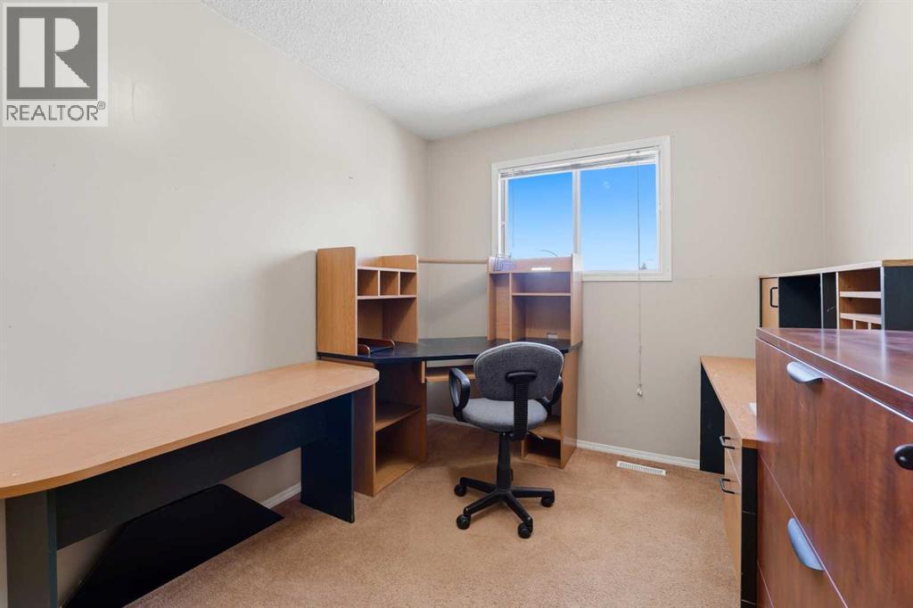 1 Greig Close, Red Deer, Alberta T4P 3L6 - Photo 14 - A2314591