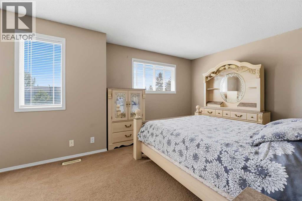 1 Greig Close, Red Deer, Alberta T4P 3L6 - Photo 11 - A2314591