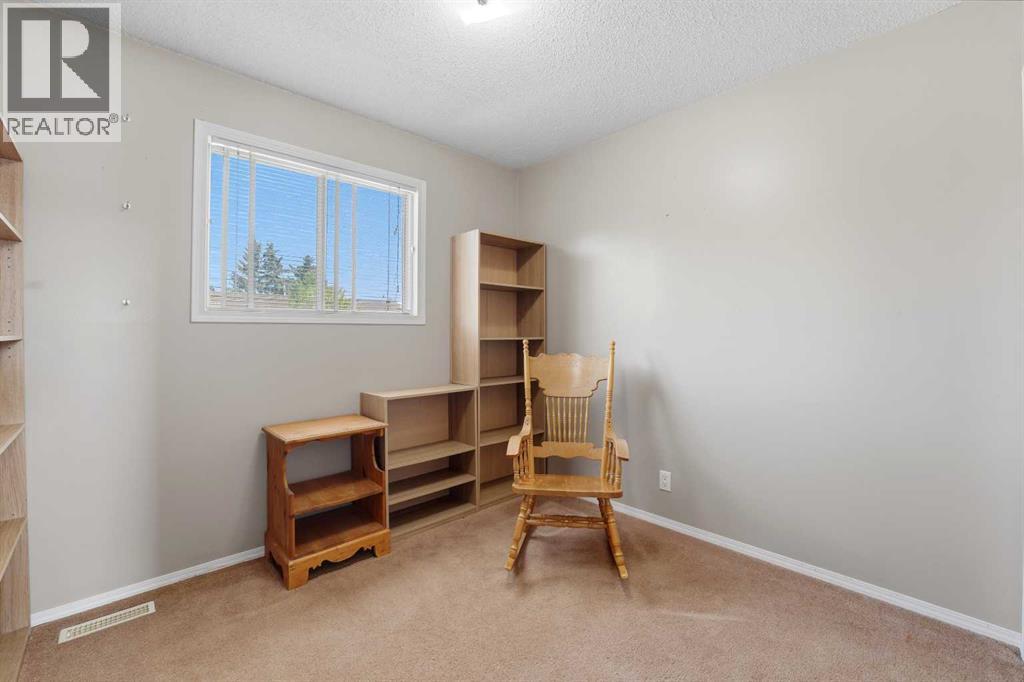 1 Greig Close, Red Deer, Alberta T4P 3L6 - Photo 13 - A2314591