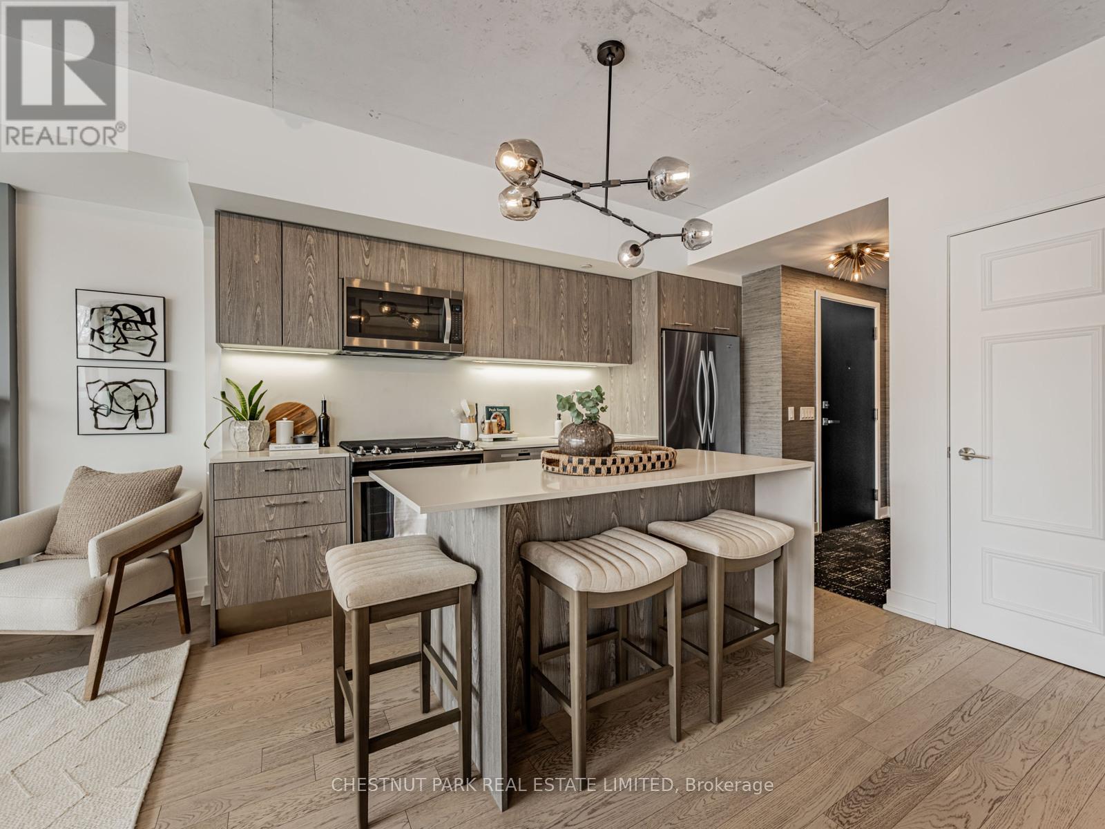 201 - 630 KINGSTON ROAD, Toronto, Ontario