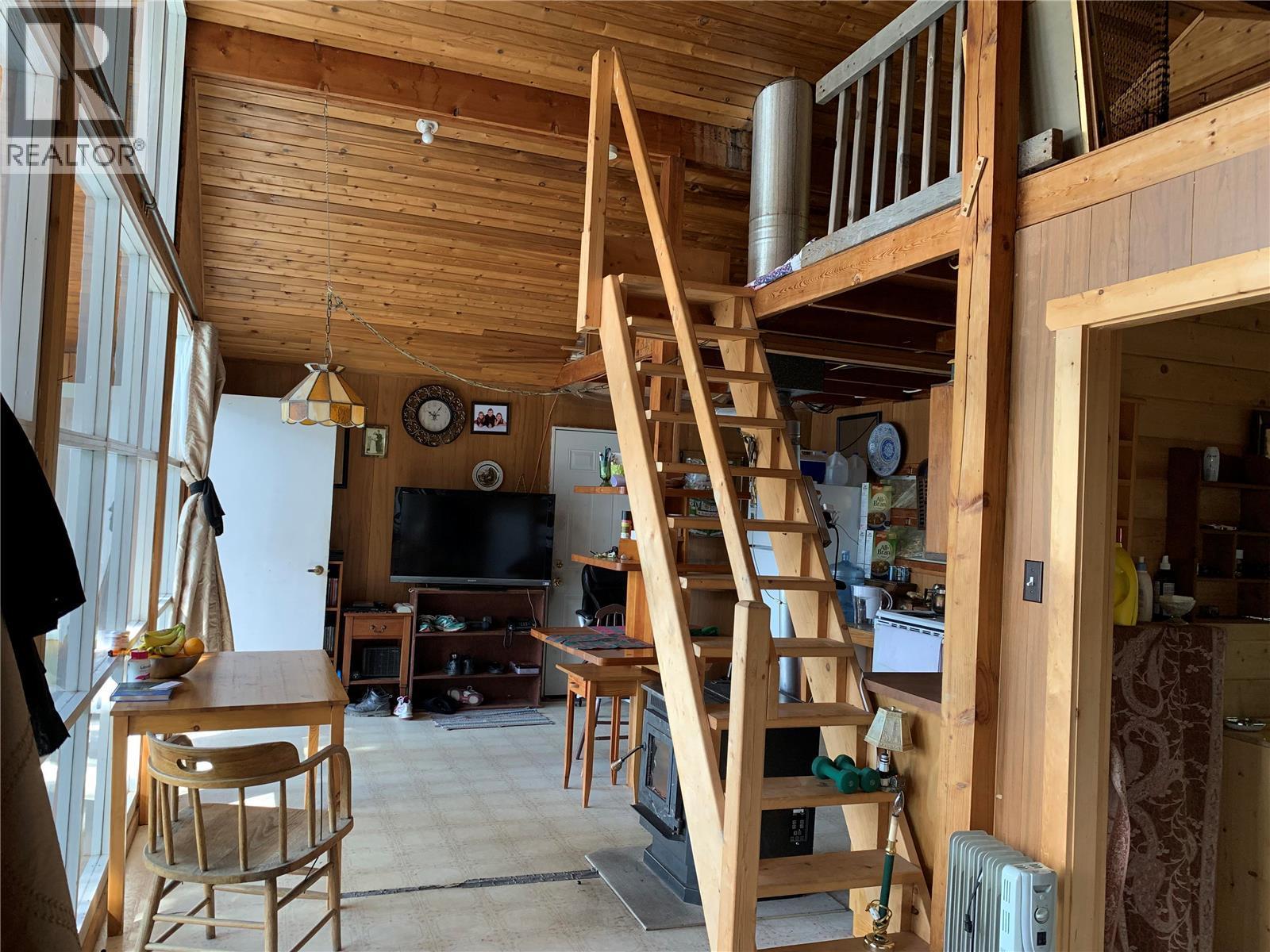 28 Simard Road, Mabel Lake, British Columbia  V0E 1V5 - Photo 11 - 10377603