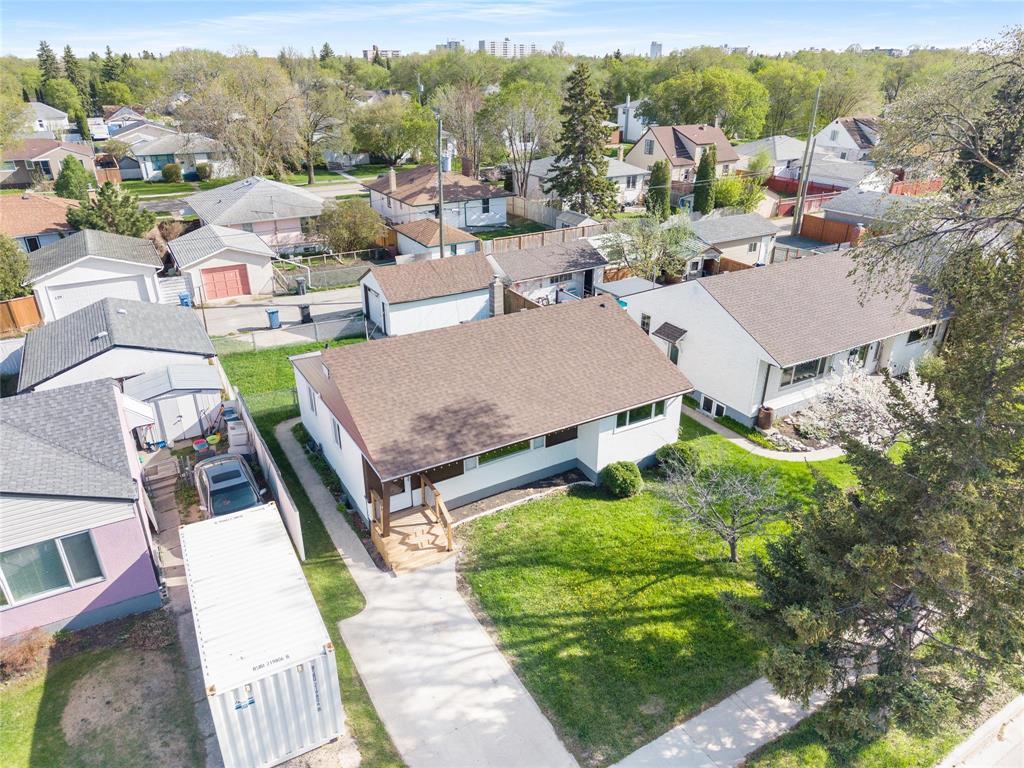 98 Portland Avenue, Winnipeg, Manitoba  R2M 1J5 - Photo 3 - 202611587