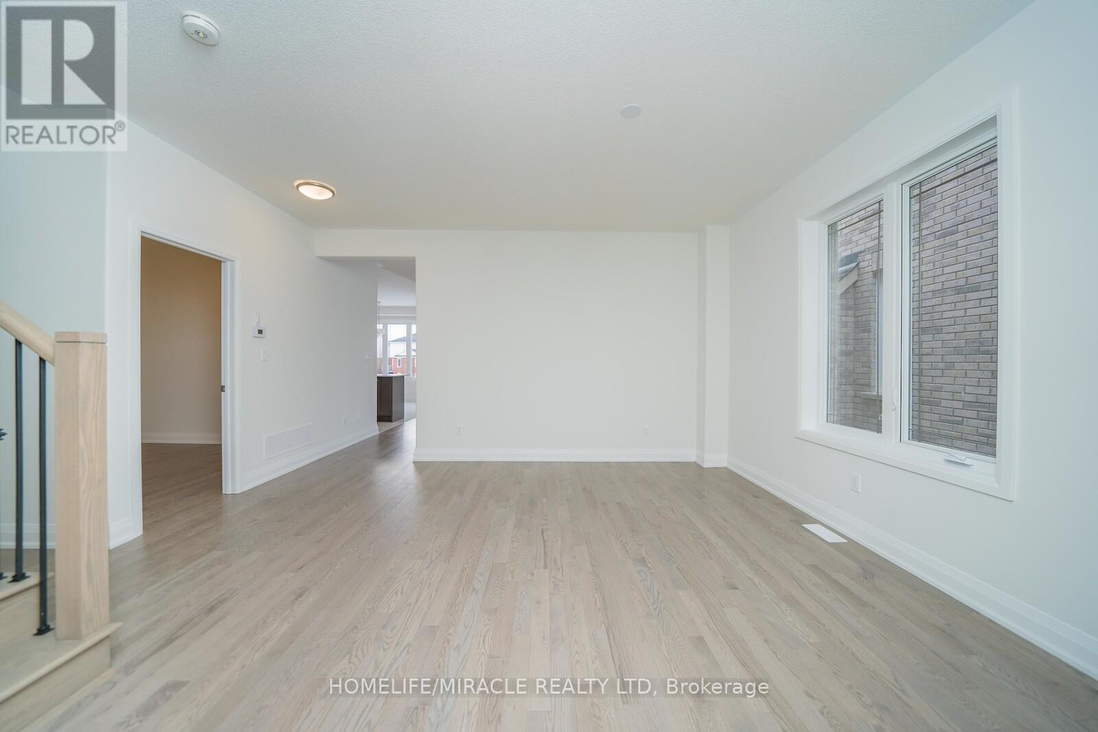 522 Askew Court, Oshawa, Ontario  L1K 3E9 - Photo 4 - E13192830