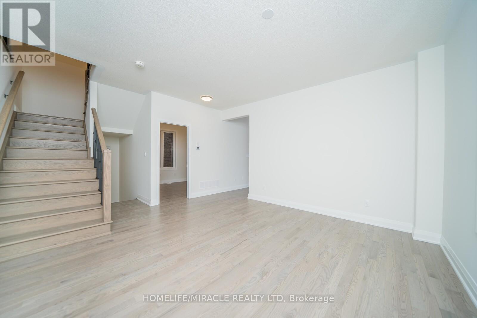 522 Askew Court, Oshawa, Ontario  L1K 3E9 - Photo 5 - E13192830