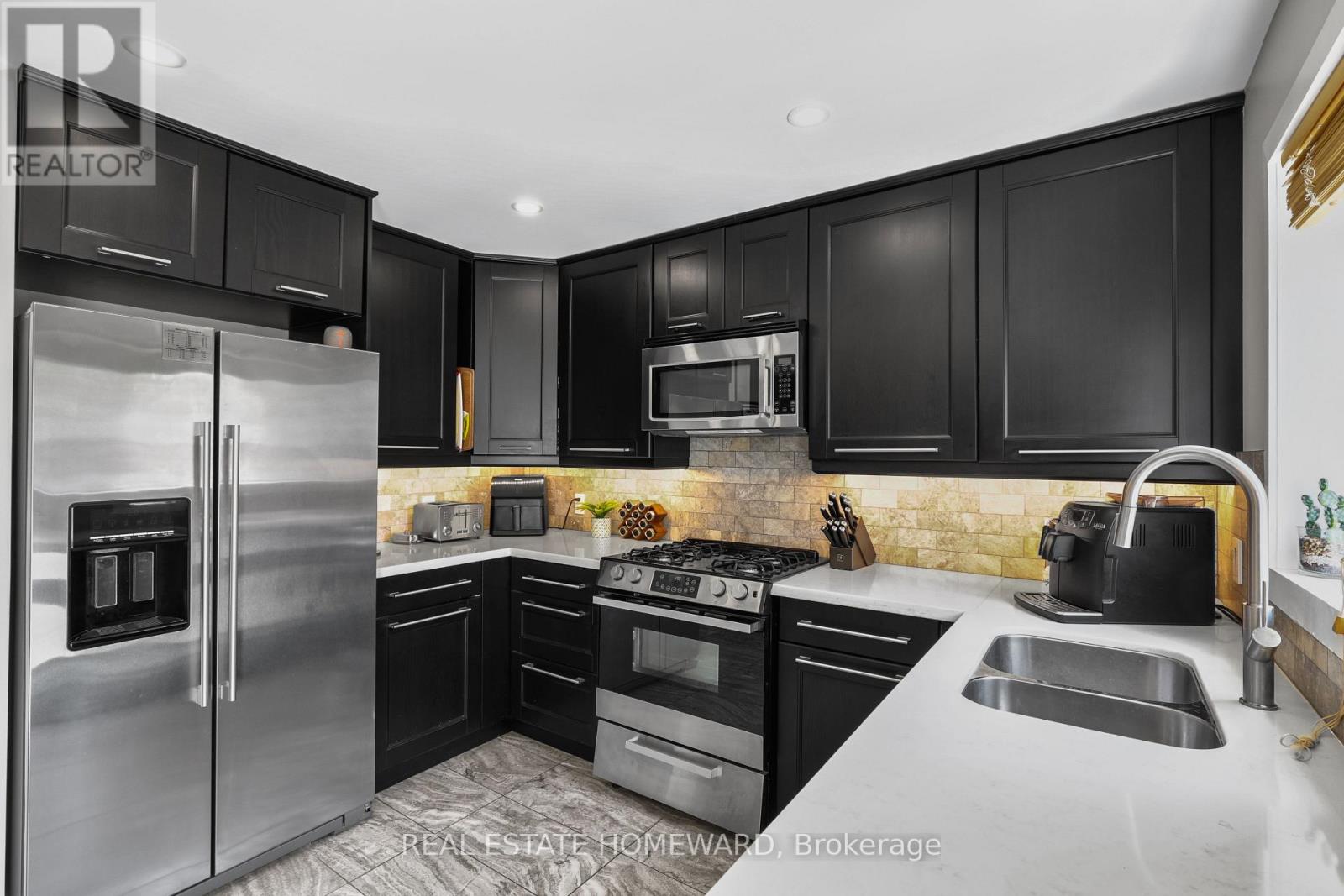 56 Osborne Avenue, Toronto, Ontario M4E 3B2 - Photo 16 - E13193054