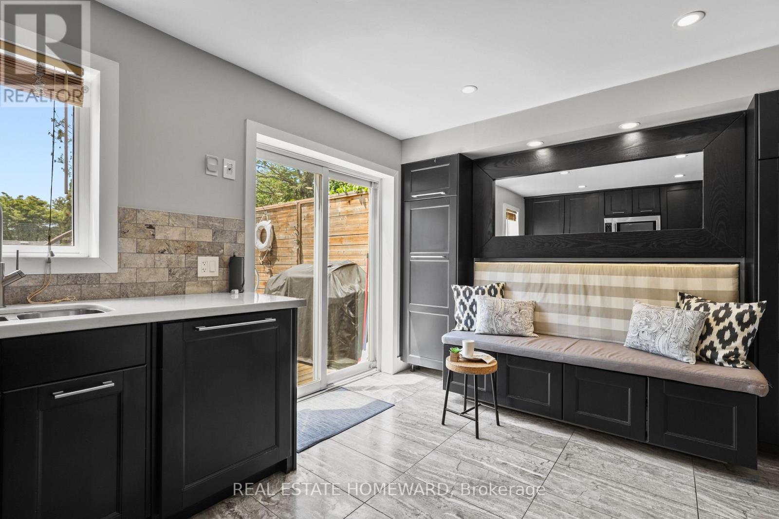 56 Osborne Avenue, Toronto, Ontario M4E 3B2 - Photo 17 - E13193054