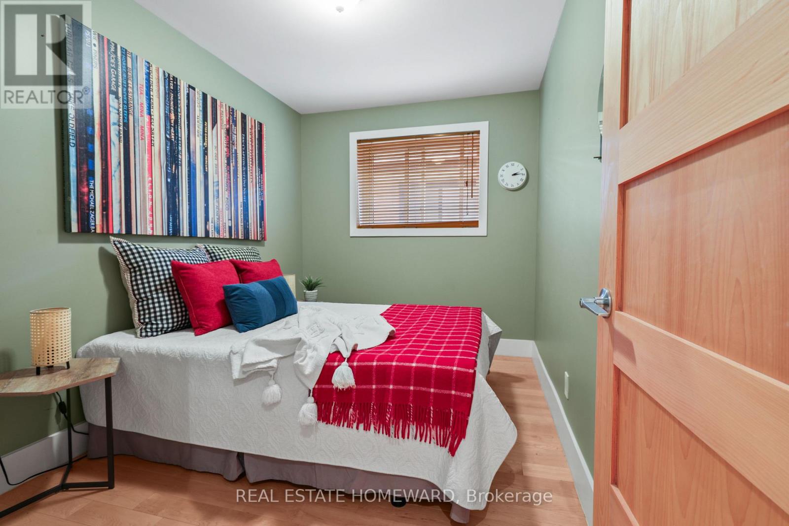 56 Osborne Avenue, Toronto, Ontario M4E 3B2 - Photo 24 - E13193054