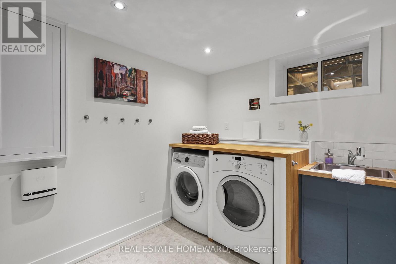 56 Osborne Avenue, Toronto, Ontario M4E 3B2 - Photo 33 - E13193054