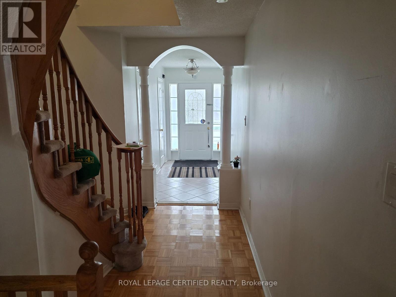134 Kayla Crescent, Vaughan, Ontario  L6A 3P4 - Photo 3 - N13193124