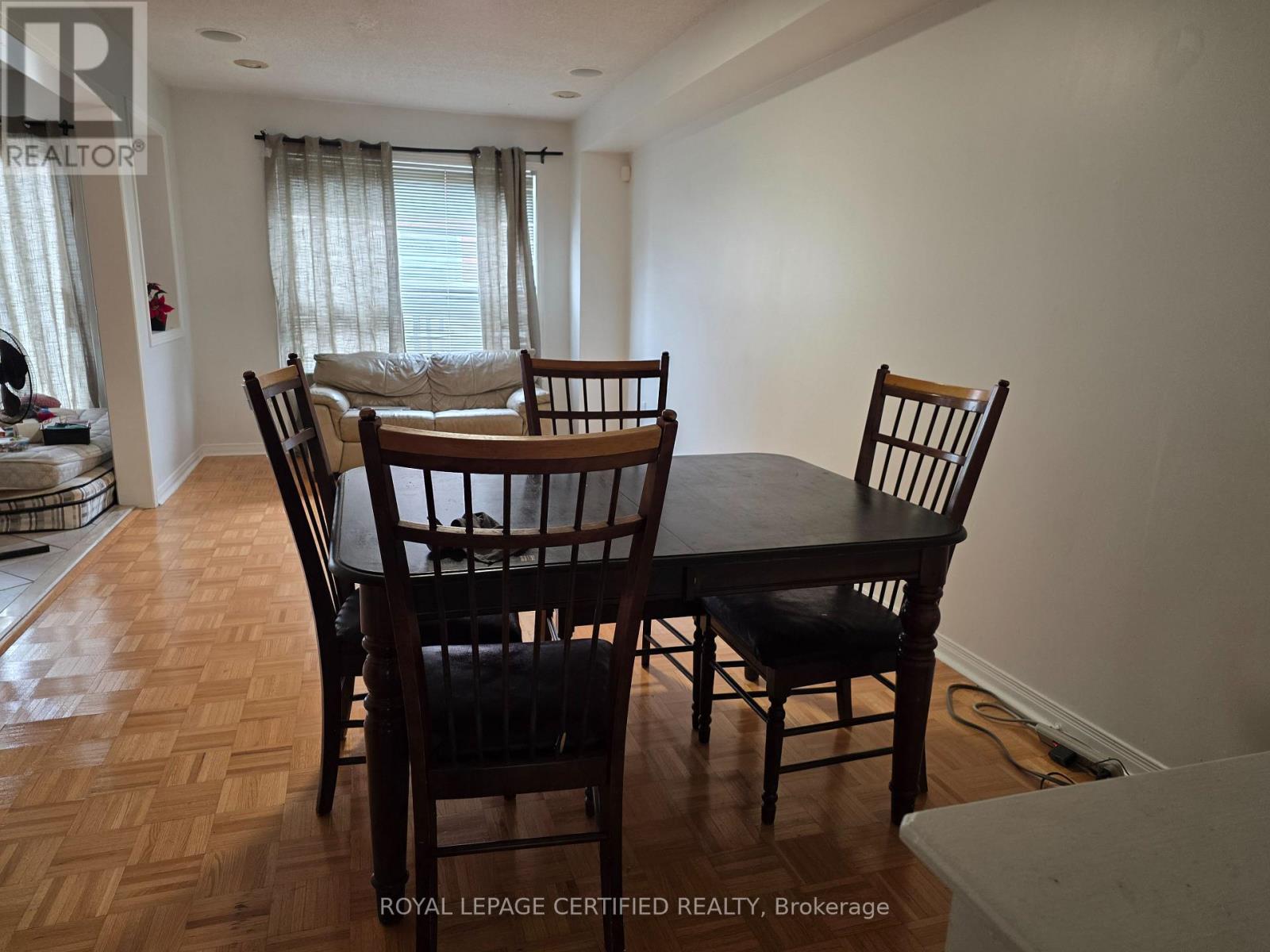 134 Kayla Crescent, Vaughan, Ontario  L6A 3P4 - Photo 4 - N13193124