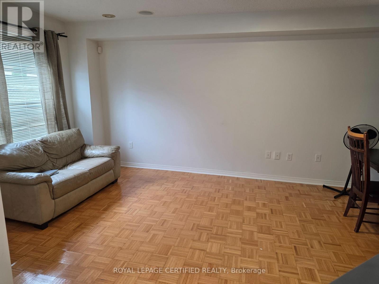 134 Kayla Crescent, Vaughan, Ontario  L6A 3P4 - Photo 5 - N13193124