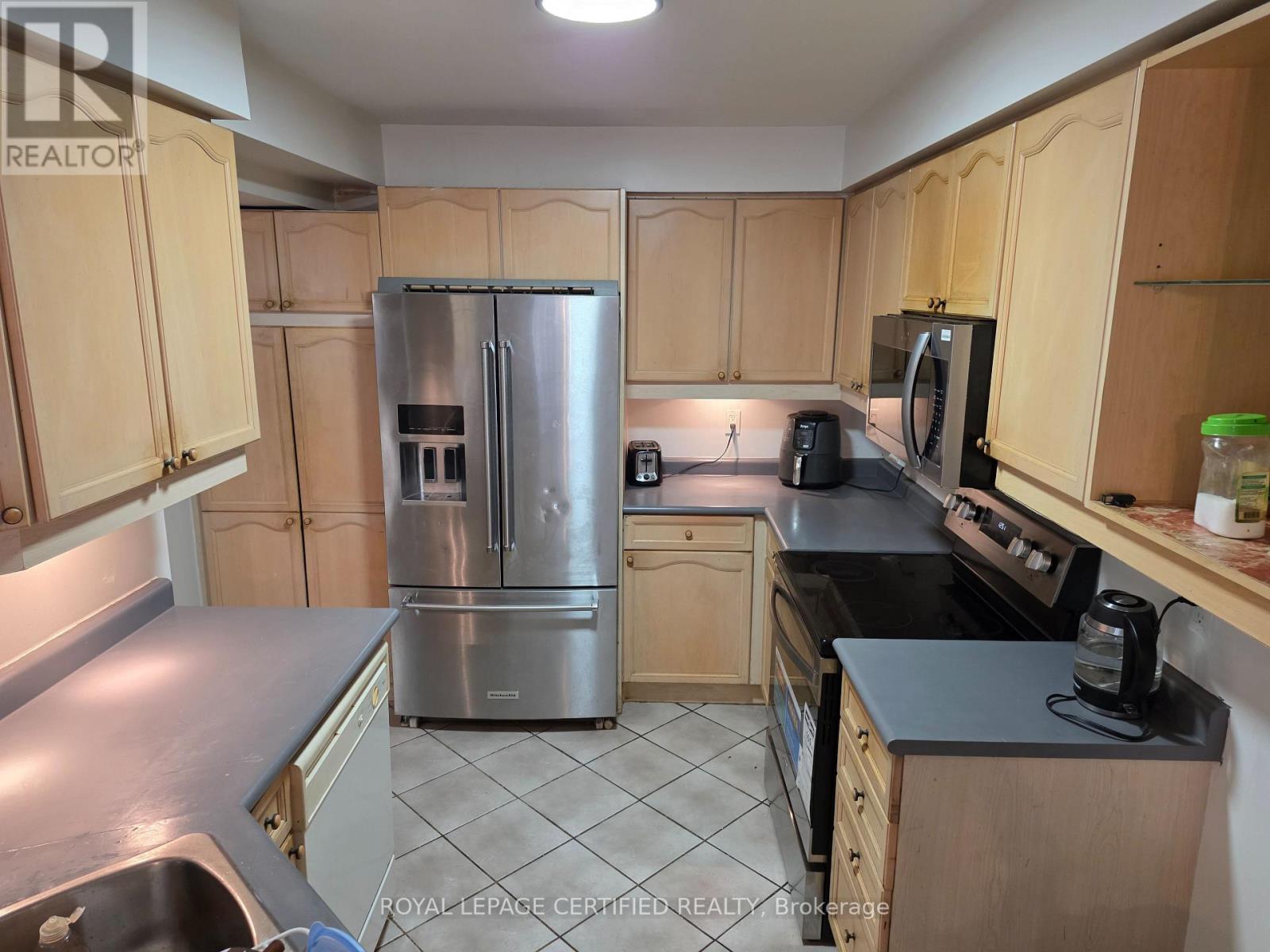 134 Kayla Crescent, Vaughan, Ontario  L6A 3P4 - Photo 7 - N13193124