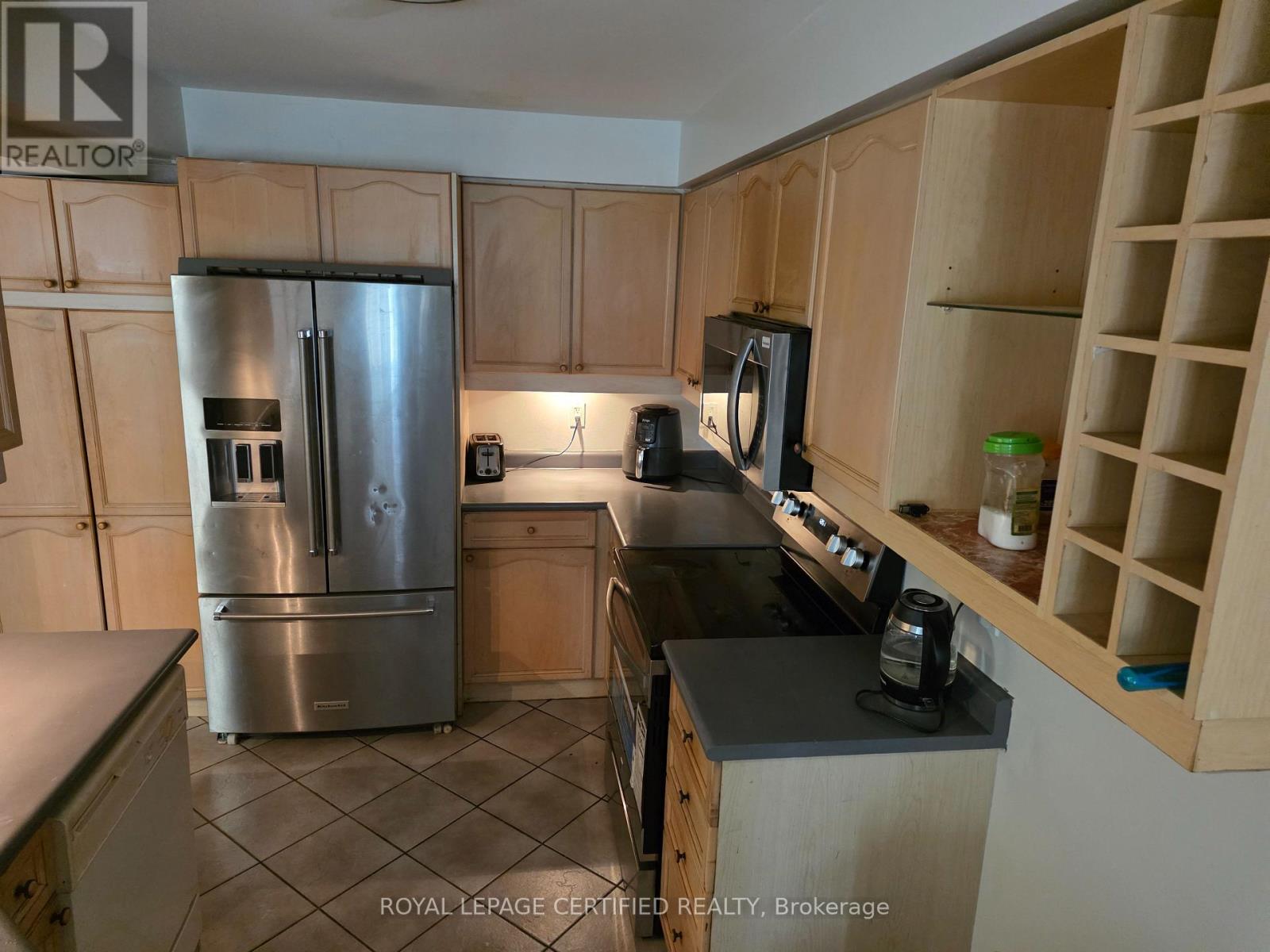 134 Kayla Crescent, Vaughan, Ontario  L6A 3P4 - Photo 9 - N13193124