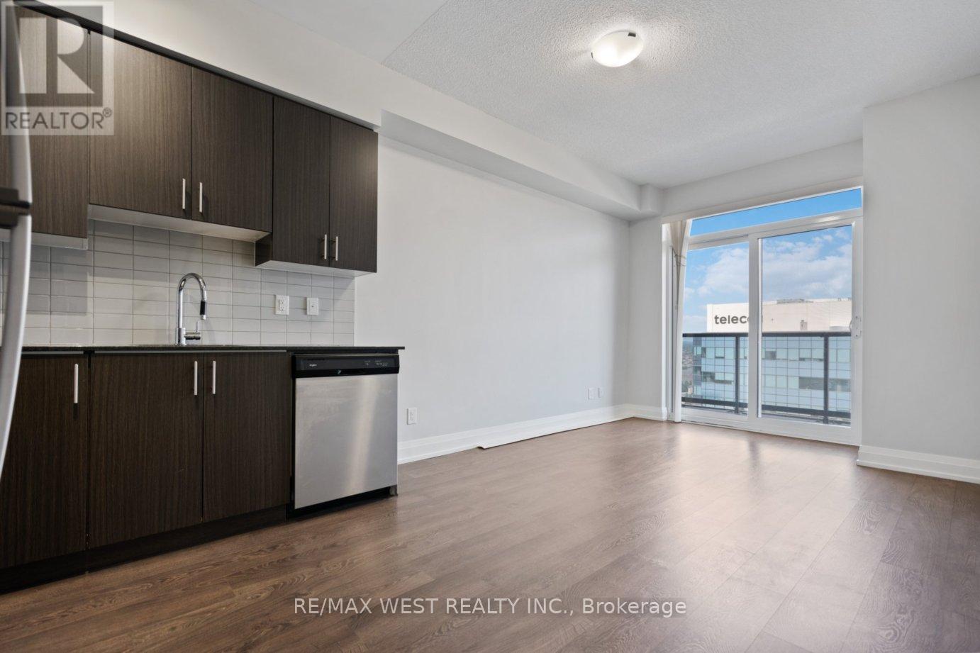 1504 - 3600 Highway 7 Road, Vaughan, Ontario  L4L 0G7 - Photo 5 - N13193190