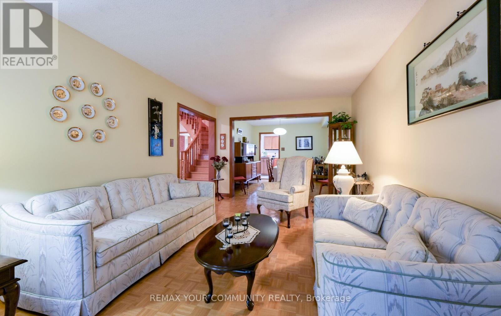 2 Ballard Crescent, Newmarket, Ontario  L3X 1S3 - Photo 6 - N13193714