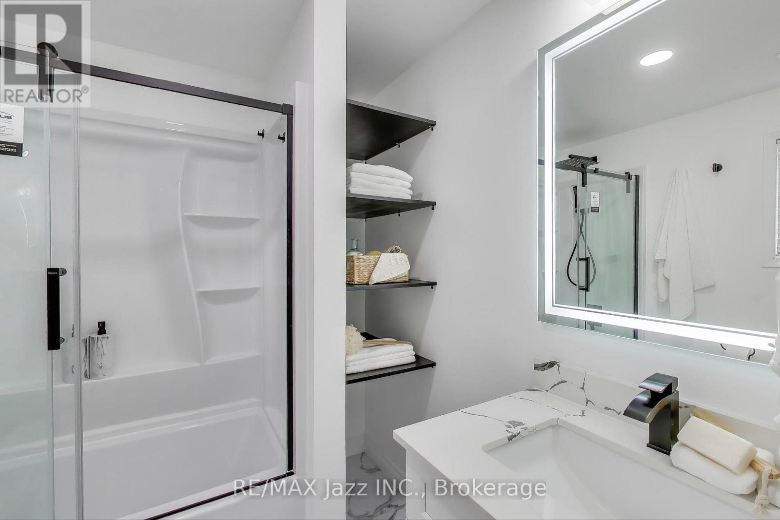 9 Maconnachie Place, Clarington, Ontario  L1C 4M4 - Photo 19 - E13193944