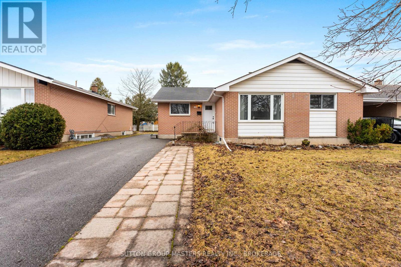35 Holland Crescent, Kingston (Central City West), Ontario  K7M 2V7 - Photo 2 - X13193812