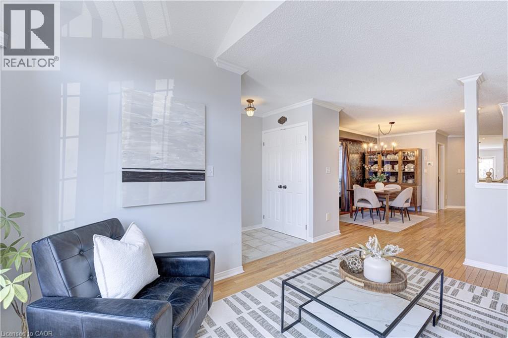 2142 Meadowglen Drive, Oakville, Ontario  L6M 4C8 - Photo 4 - 40815092