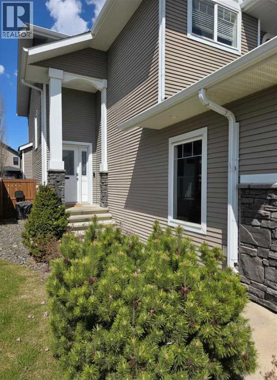 210 Viscount Drive, Red Deer, Alberta  T4R 0M7 - Photo 2 - A2309193