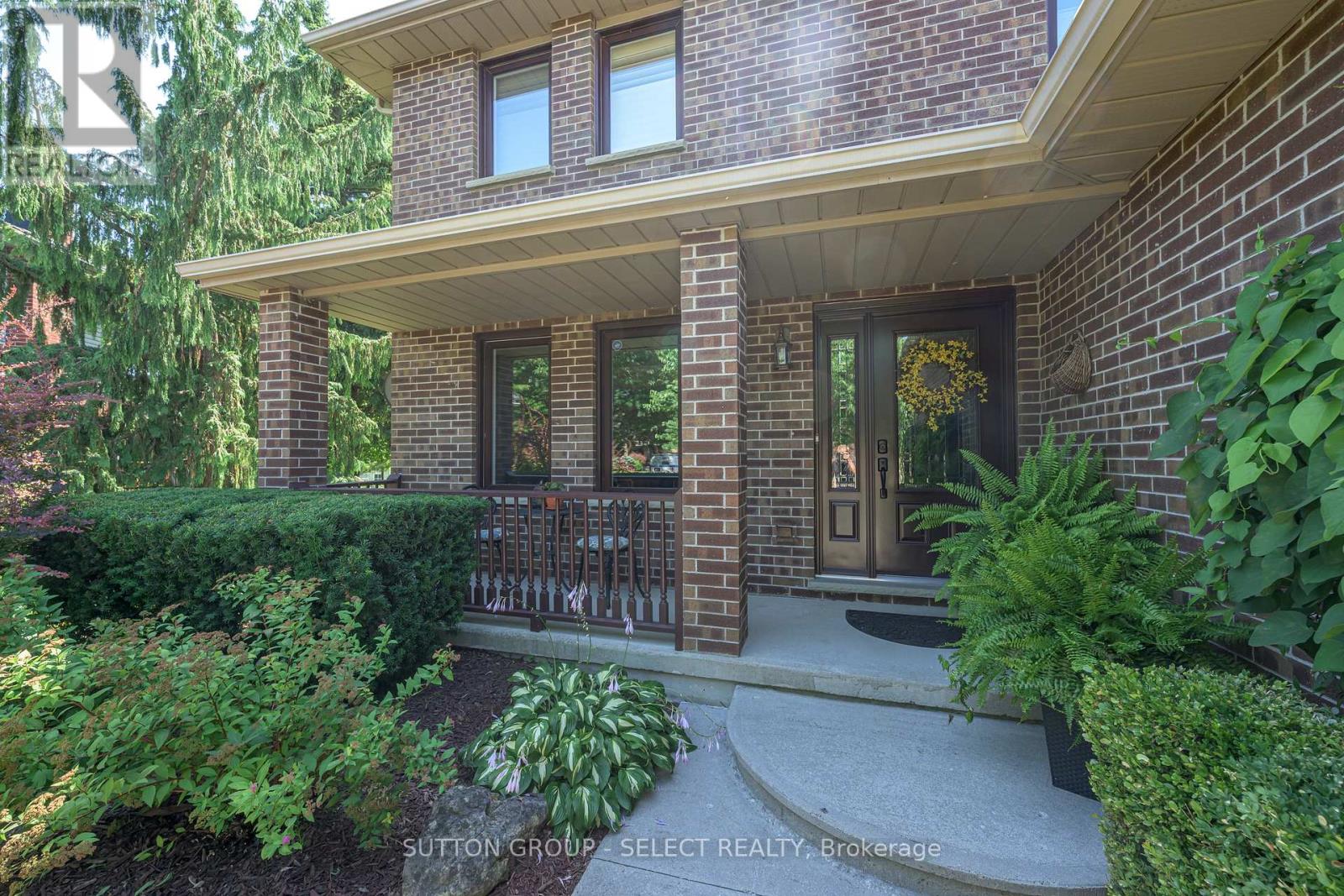 31 Robinson Court, London North, Ontario  N5X 3V3 - Photo 4 - X13194832