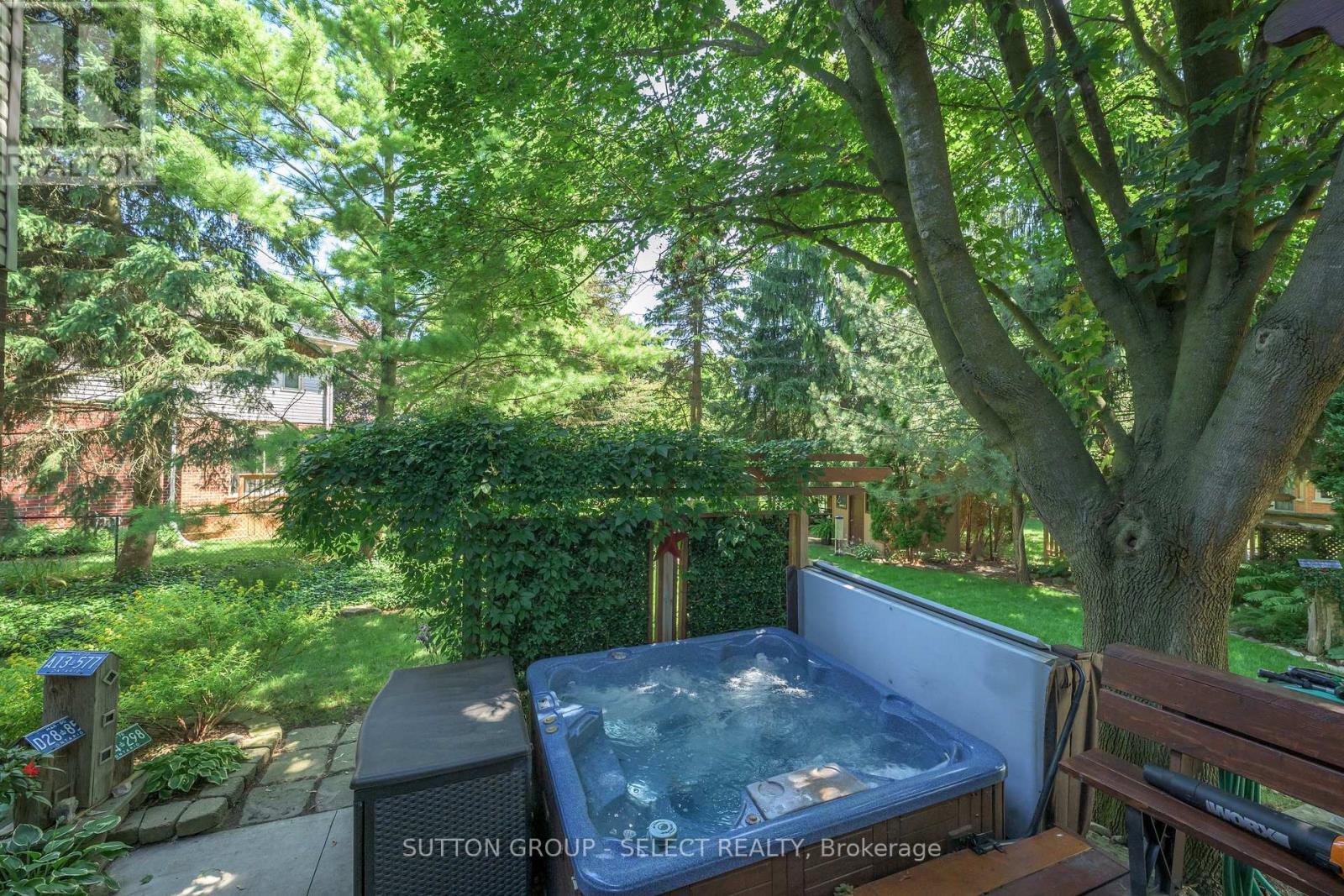 31 Robinson Court, London North, Ontario  N5X 3V3 - Photo 9 - X13194832