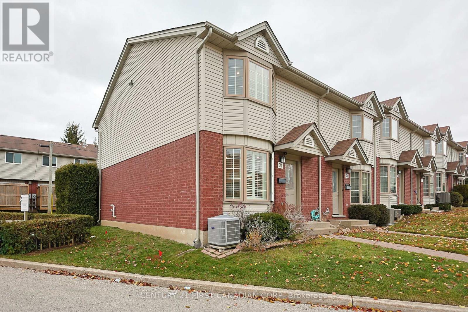 70 - 70 Chapman Court, London North, Ontario  N6G 4Z4 - Photo 2 - X13195270