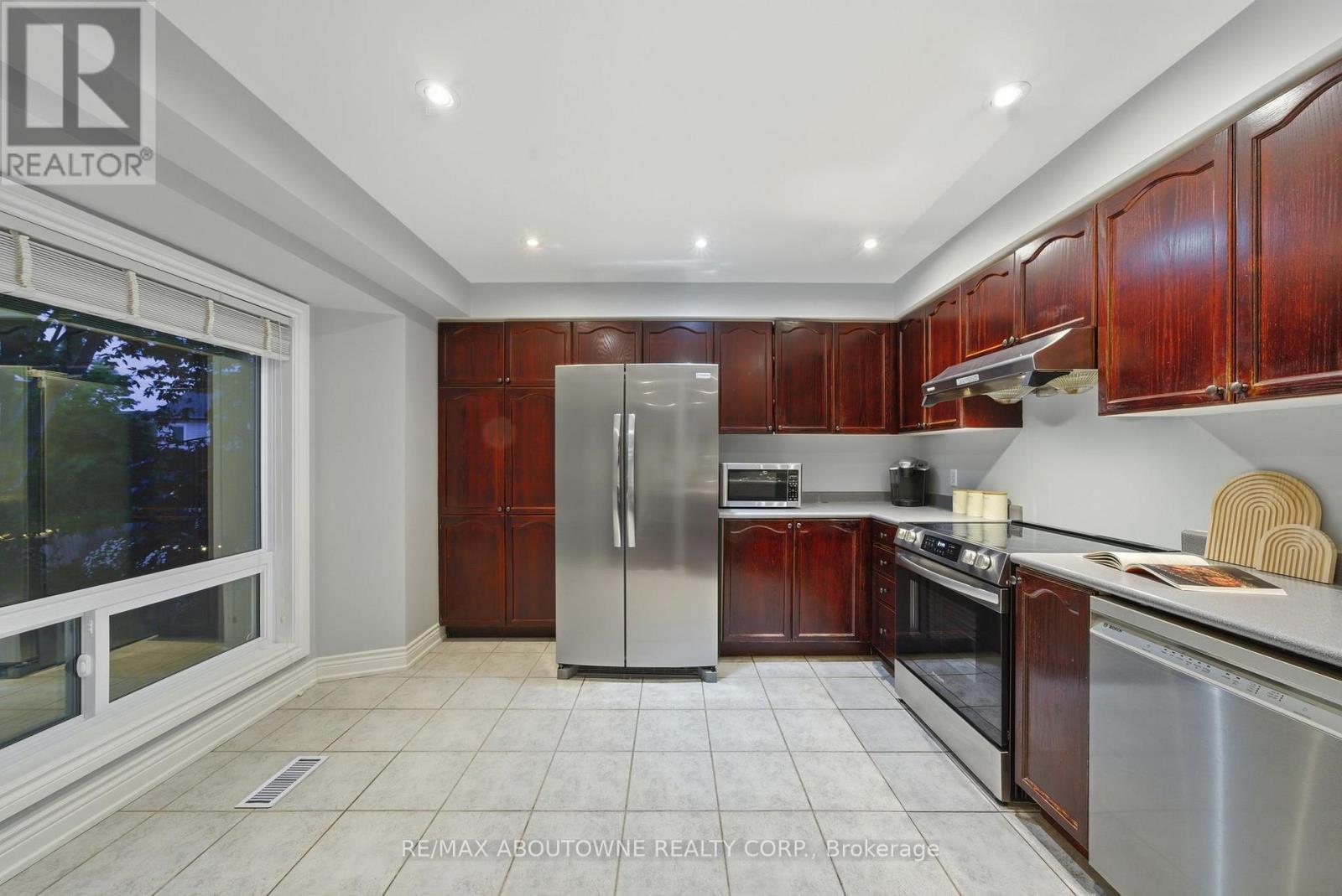 54 - 7105 Branigan Gate, Mississauga, Ontario  L5N 7S2 - Photo 10 - W13193170