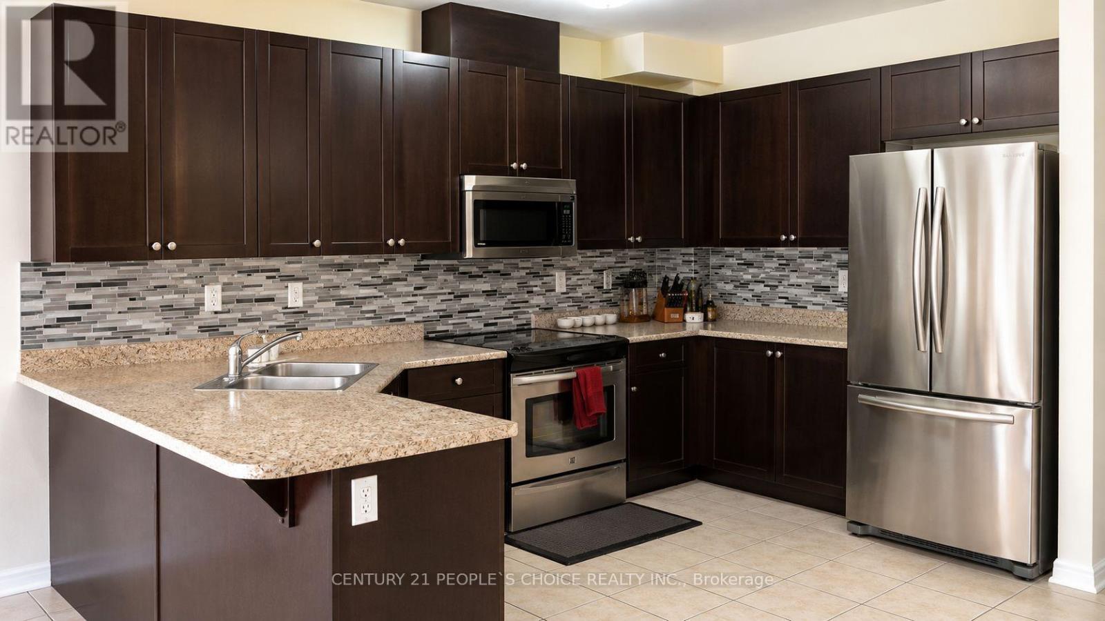 Upper - 881 Oasis Drive, Mississauga, Ontario  L5V 0C6 - Photo 3 - W13193254