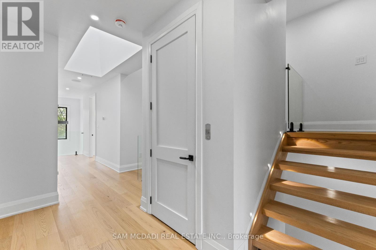 9 Earl Street, Mississauga, Ontario  L5M 1N6 - Photo 23 - W13193604