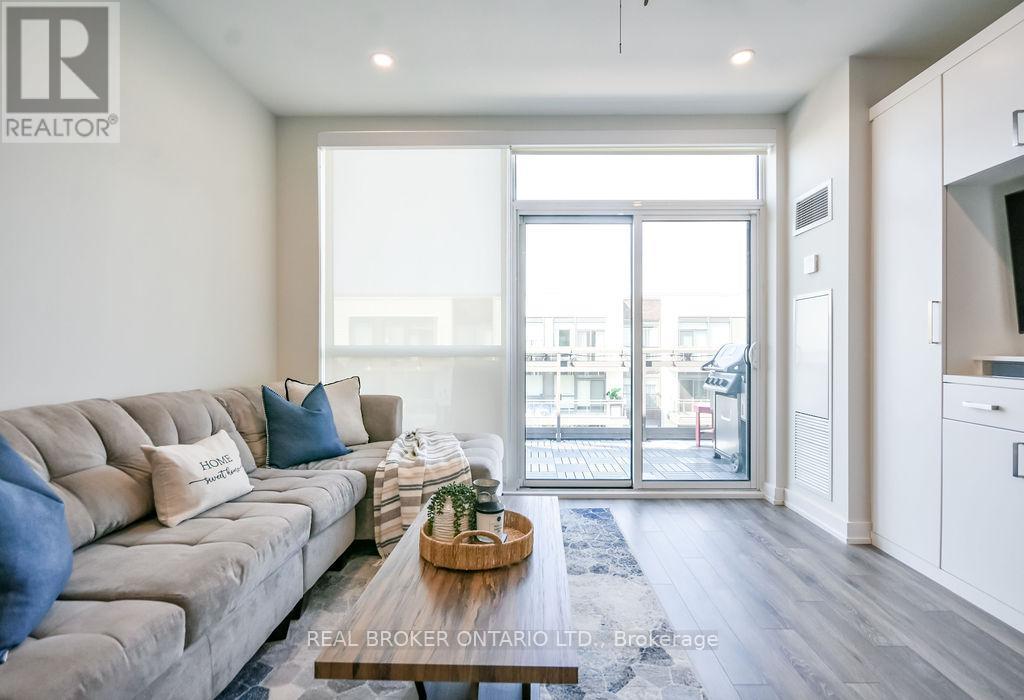 D428 - 333 Sea Ray Avenue, Innisfil, Ontario  L9S 0M3 - Photo 1 - N12978544