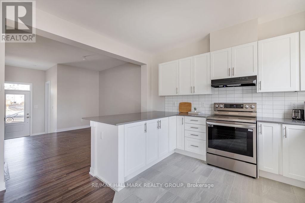 12 Tenuto Lane, Ottawa, Ontario  K1C 7G4 - Photo 11 - X13194754