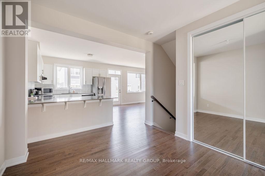 12 Tenuto Lane, Ottawa, Ontario  K1C 7G4 - Photo 5 - X13194754