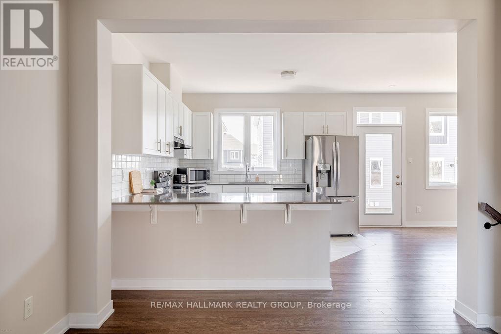 12 Tenuto Lane, Ottawa, Ontario  K1C 7G4 - Photo 6 - X13194754