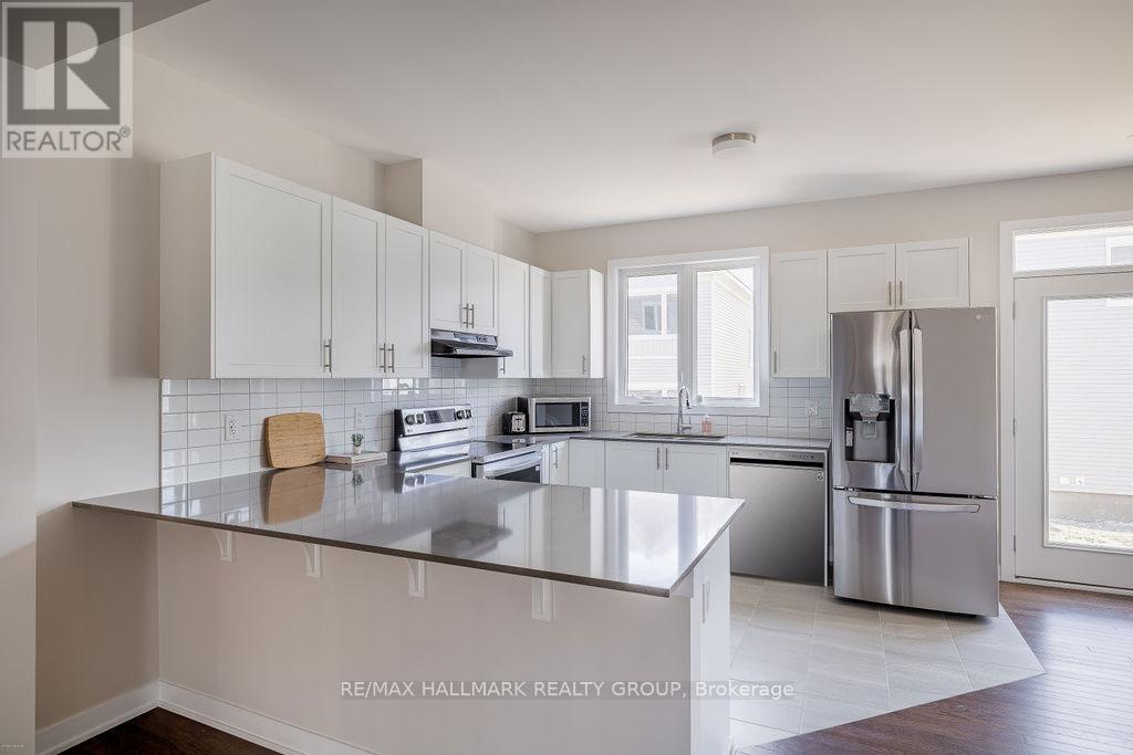 12 Tenuto Lane, Ottawa, Ontario  K1C 7G4 - Photo 7 - X13194754