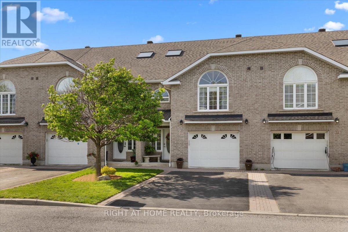 55 Callaway Court, Ottawa, Ontario  K1C 7S4 - Photo 2 - X13195314