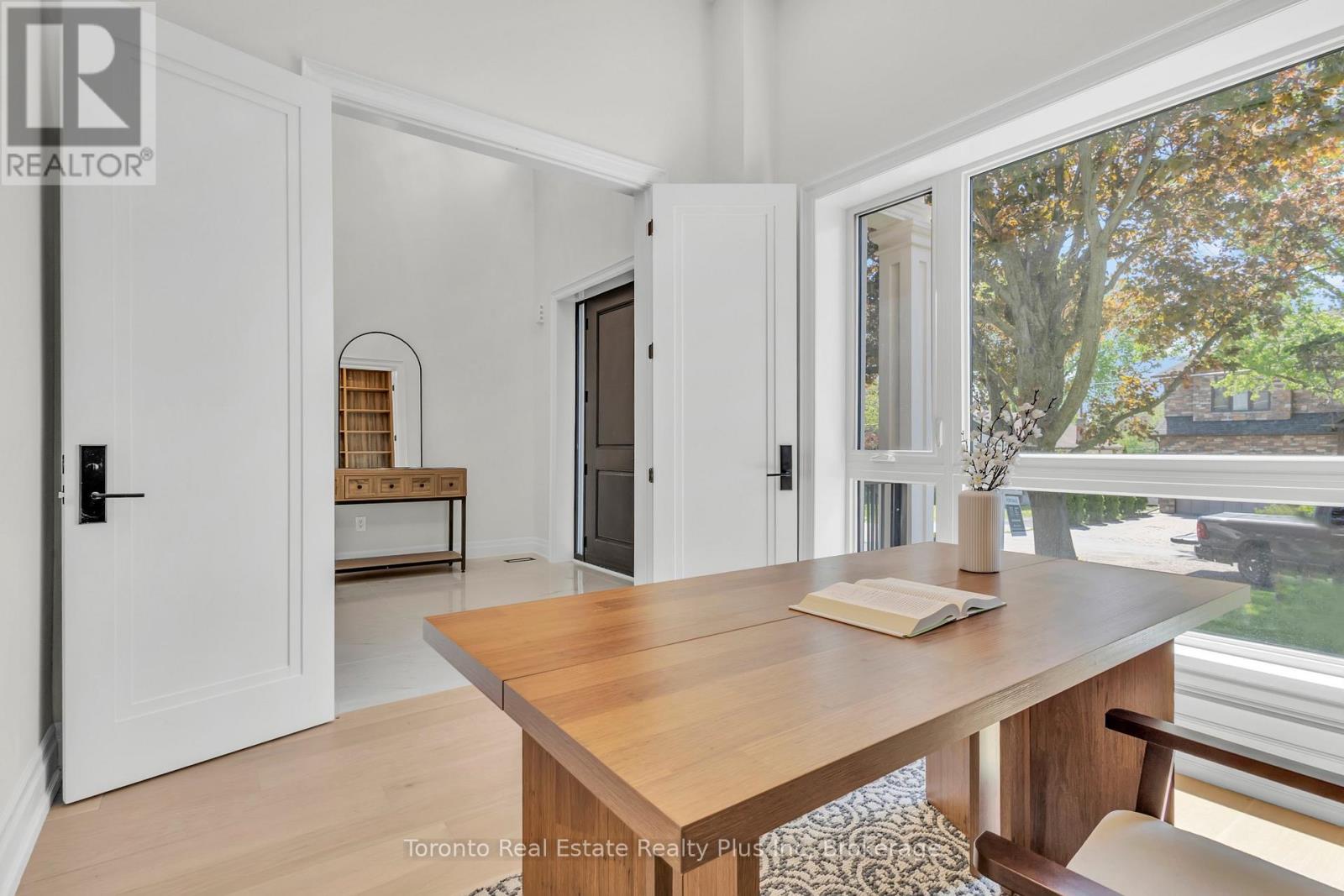 25 Cronin Drive, Toronto, Ontario  M9B 4T7 - Photo 48 - W12940514